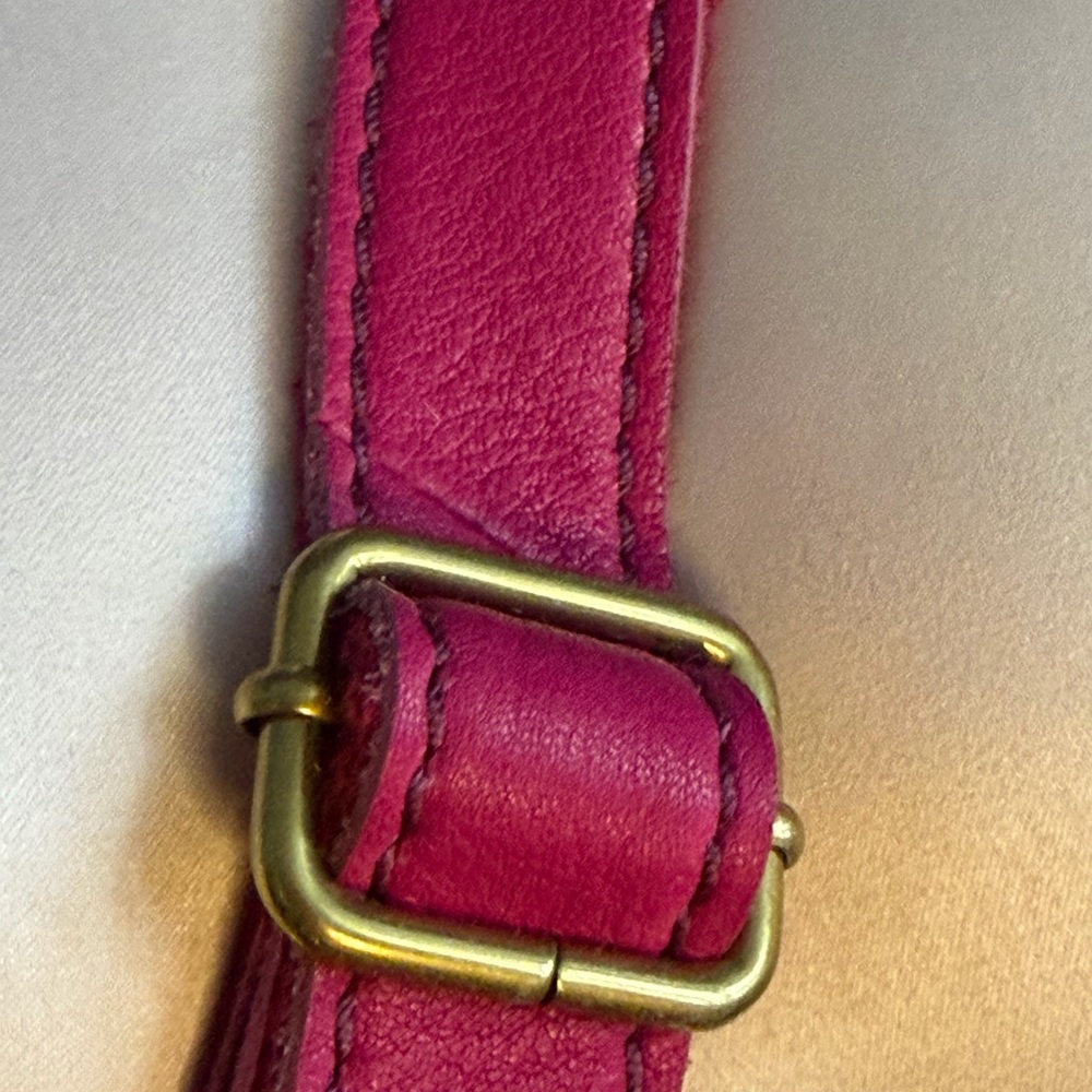Vibrant Fossil magenta Leather crossbody and top handle bag. Med, adjustable - Picture 4 of 16